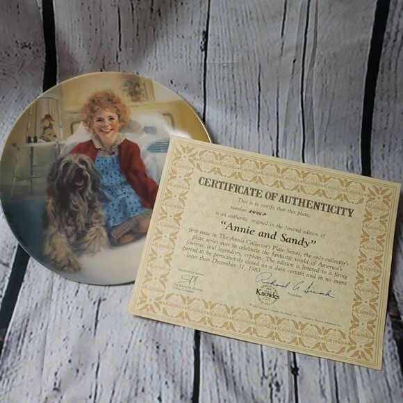 edwin m knowles Other - ‎Annie Collectable Plate by Knowles